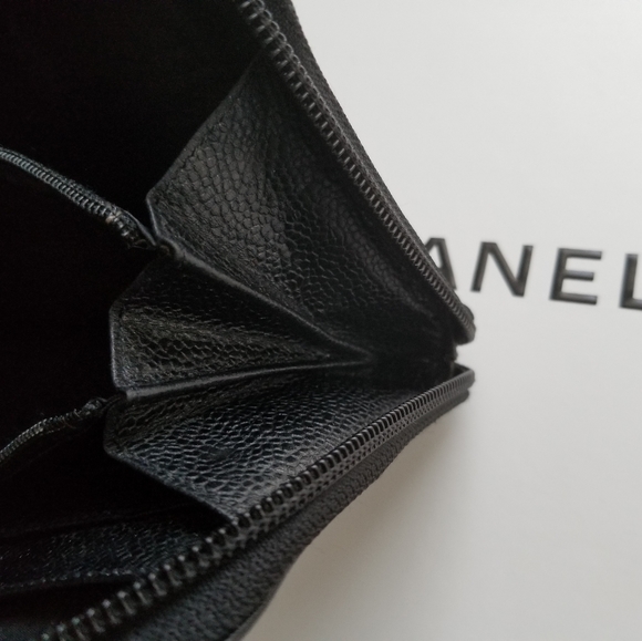 CHANEL Black  Long Zippy compact Caviar leather - Picture 15 of 16